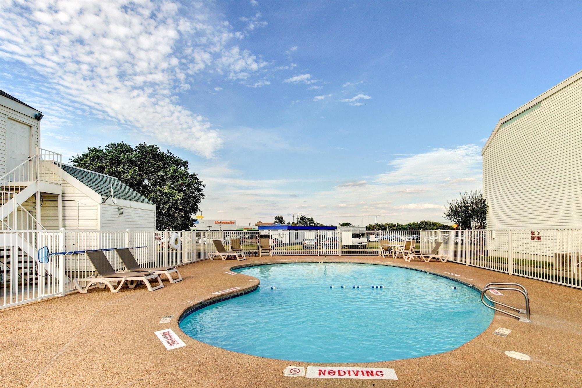 Days Inn By Wyndham Waco University Area Luaran gambar
