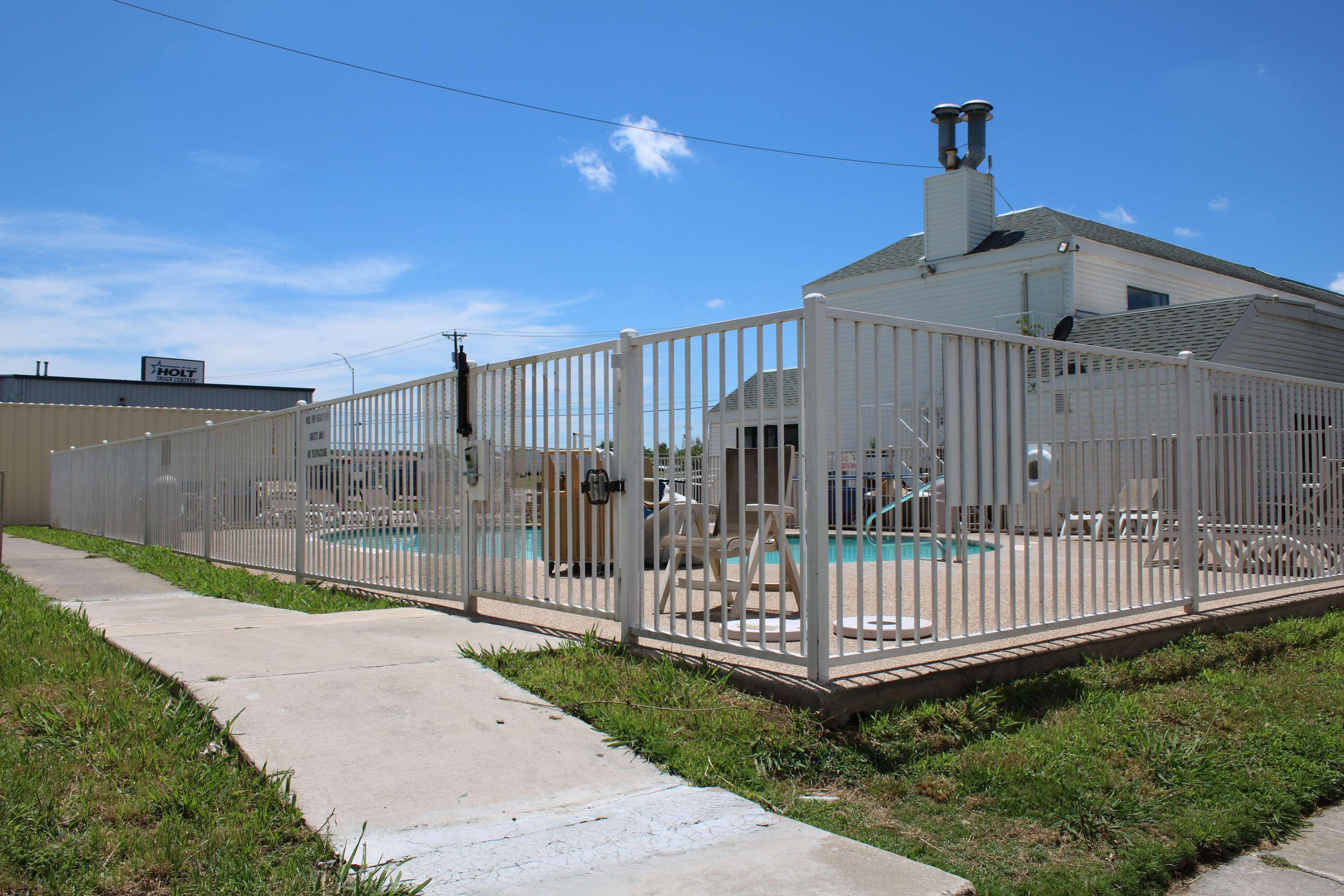 Days Inn By Wyndham Waco University Area Luaran gambar