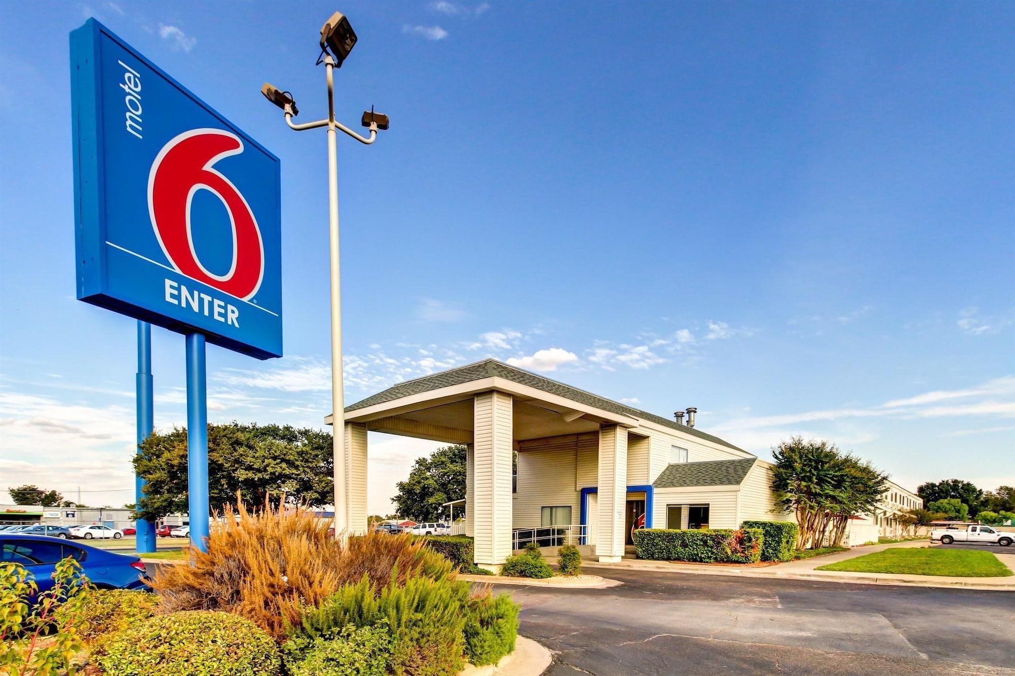 Days Inn By Wyndham Waco University Area Luaran gambar