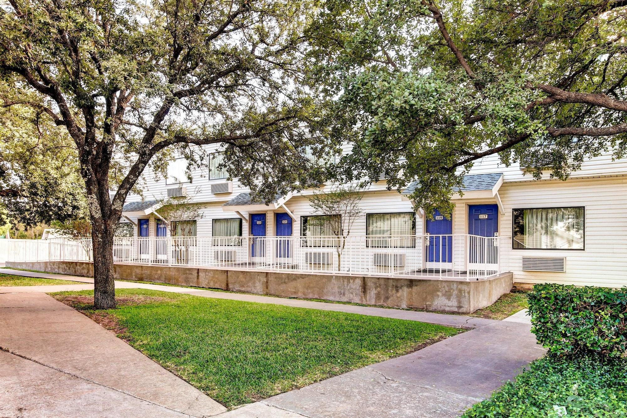 Days Inn By Wyndham Waco University Area Luaran gambar