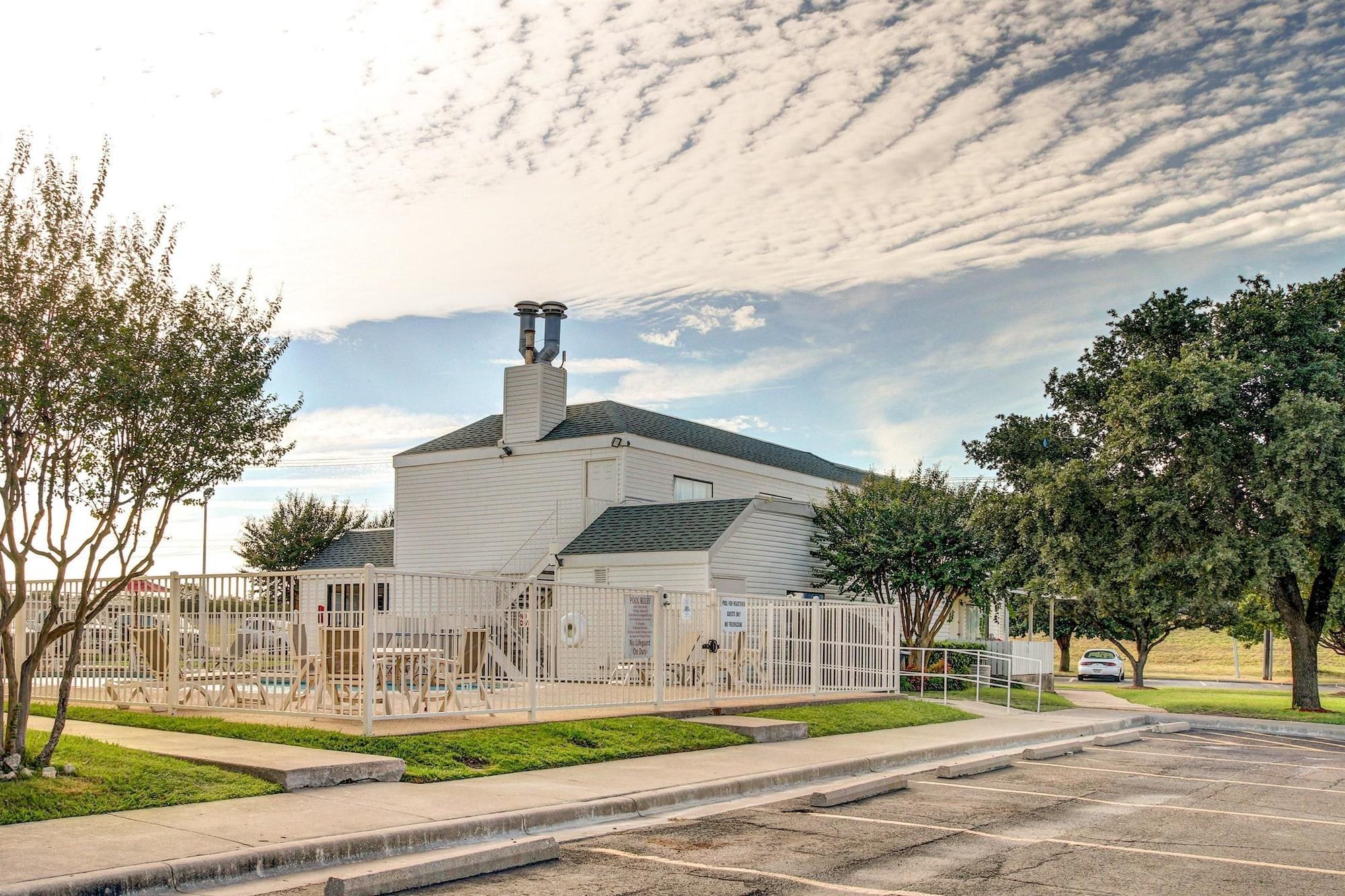 Days Inn By Wyndham Waco University Area Luaran gambar